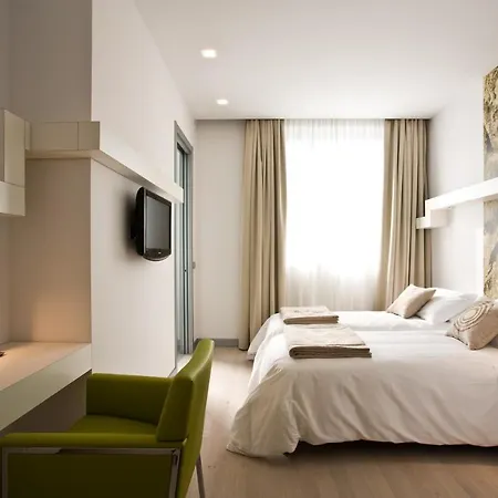Eos Hotel 3*