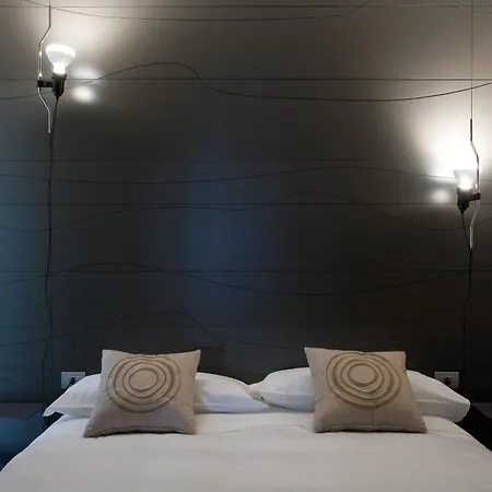 Eos Hotel 3*