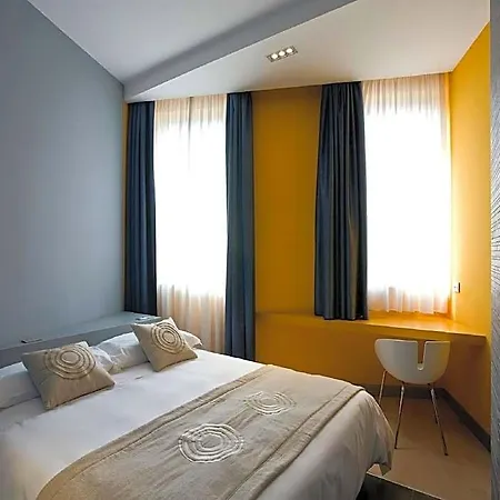 Eos Hotel 3*