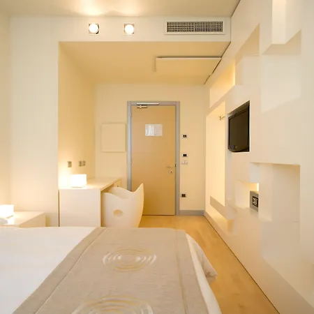 Eos Hotel