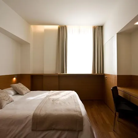 Hotel Eos